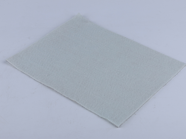 仔細完成復合土工膜的焊接接縫