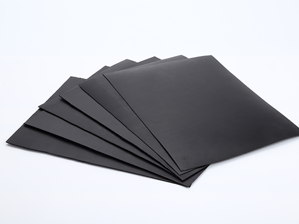 水產養(yǎng)殖防滲膜生產厚度與材料的小知識