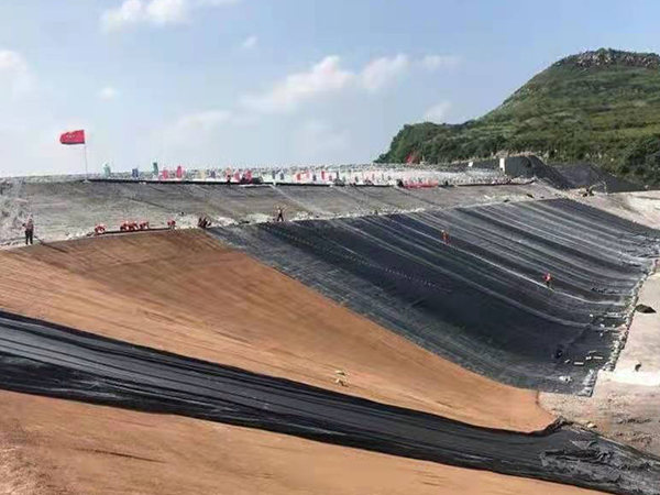 沼氣池黑膜后期維修該如何進(jìn)行？