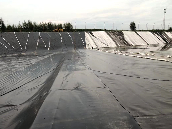 養(yǎng)殖防滲膜因意外破損如何修復(fù)？