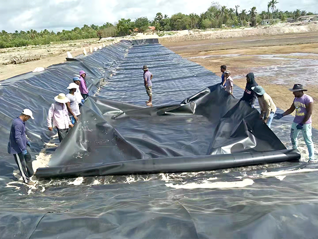 熱熔焊接可提升養(yǎng)殖防滲土工膜焊縫質量。