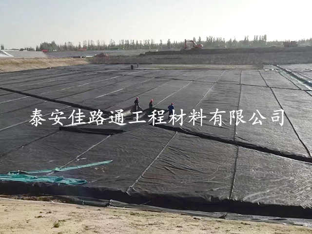 處理好防滲土工膜焊縫，保障施工質(zhì)量