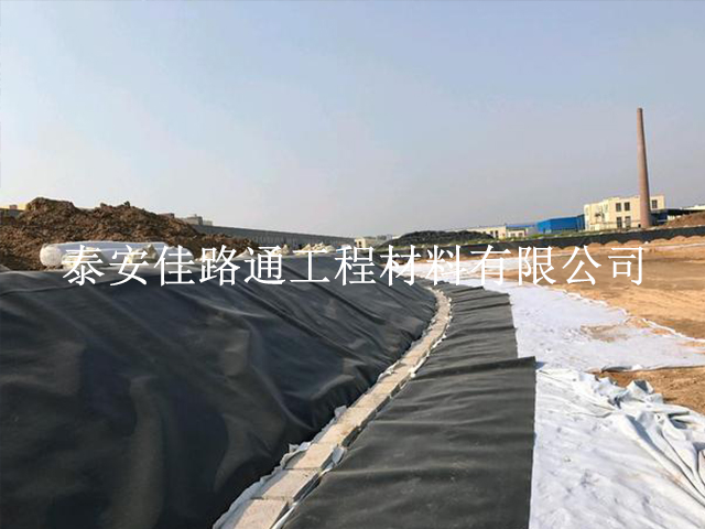 找出HDPE防滲膜表面出現(xiàn)斑點的原因