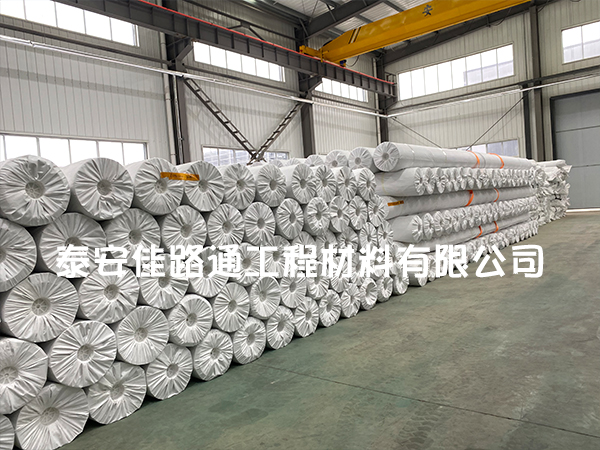 防滲膜廠家簡述養(yǎng)殖行業(yè)為何要使用防滲膜