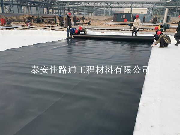 養(yǎng)殖防滲膜破損后該如何進(jìn)行修補(bǔ)？