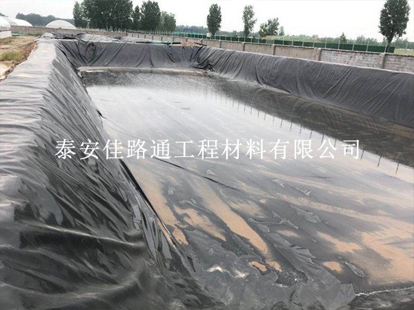 多年養(yǎng)殖防滲膜生產(chǎn)經(jīng)驗(yàn)，為您總結(jié)厚度影響因素