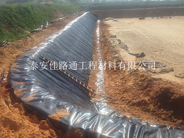 油田防滲土工膜如何更好的發(fā)揮其作用？