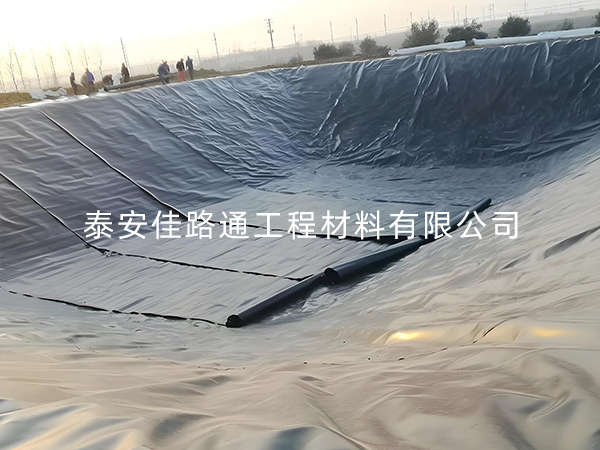 長期的陽光照射會(huì)影響沼氣池防滲膜的使用年限 長期的陽光照射會(huì)影響沼氣池防滲膜的使用年限