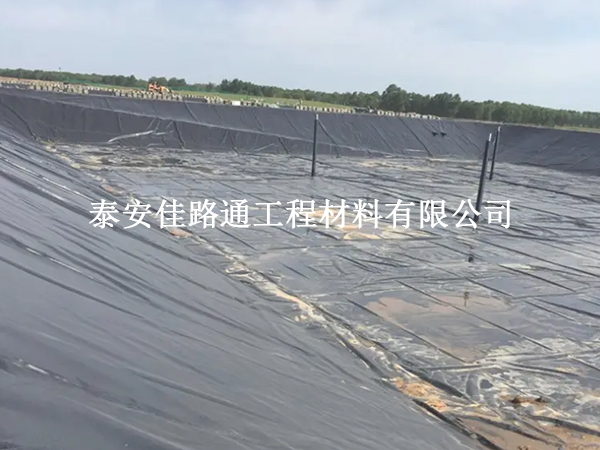 養(yǎng)殖防滲膜修補：綠色、高效、持久的維護理念