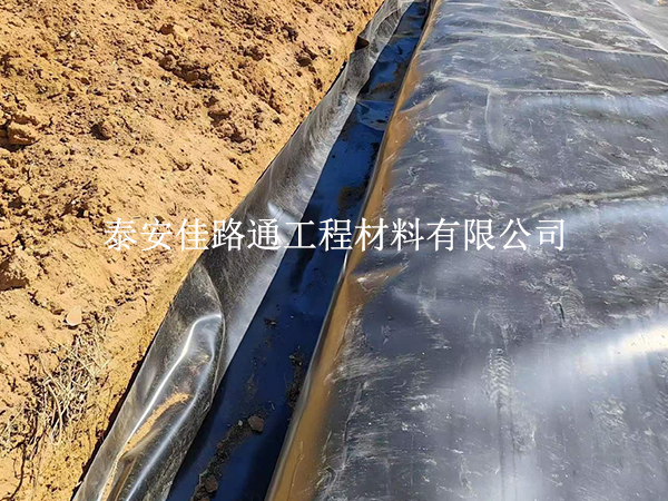 水產(chǎn)養(yǎng)殖防滲膜施工前自檢工作技巧