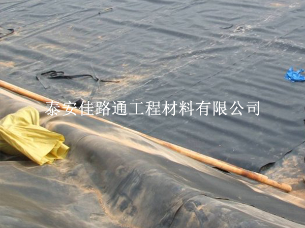 調(diào)節(jié)池防滲膜怕漏？這些自檢方法超實(shí)用